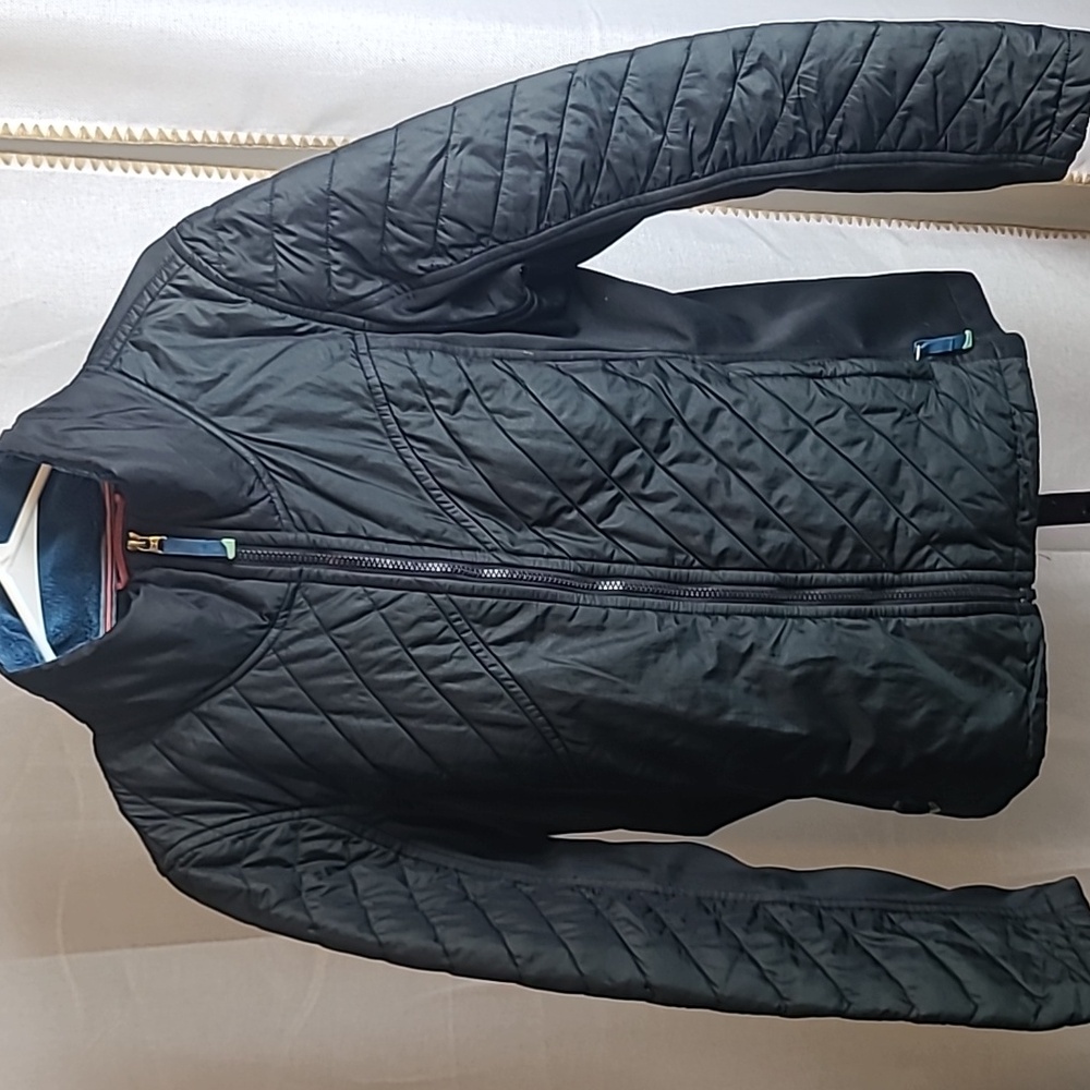 Under Armour MTN Storm jacket, women’s, black, lightly worn Size Med